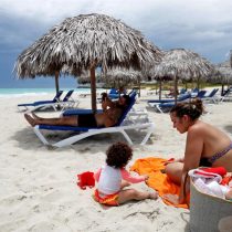 La llegada de turistas al Caribe cayó un 65,5 % en 2020