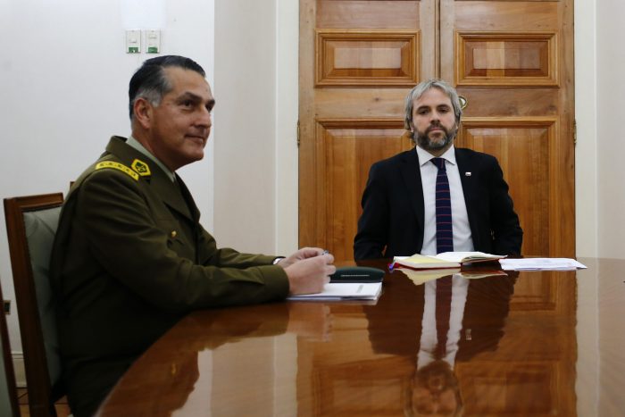 Tribunal sobresee a Blumel y Rozas por espionaje policial en Universidad de Chile Tribunal sobresee a Blumel y Rozas por espionaje policial en Universidad de Chile