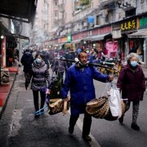 Misión de la OMS dice que no está probado que la pandemia haya comenzado en Wuhan
