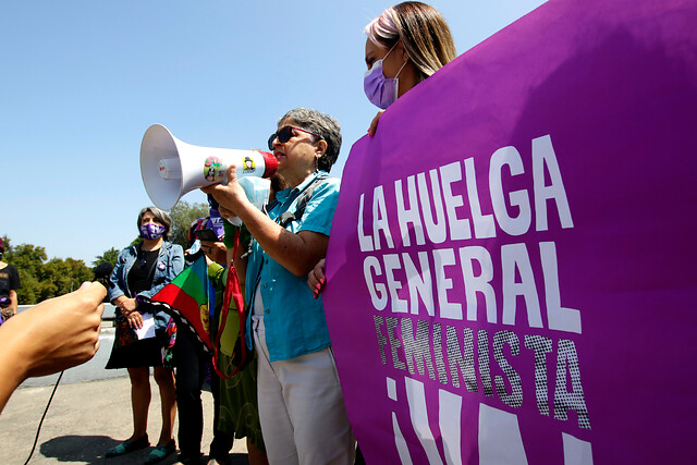 Coordinadora Feminista 8M convoca manifestación para este lunes: Un llamado a salir a las calles, a movilizarnos y cuidarnos Coordinadora Feminista 8M convoca manifestación para este lunes: Un llamado a salir a las calles, a movilizarnos y cuidarnos