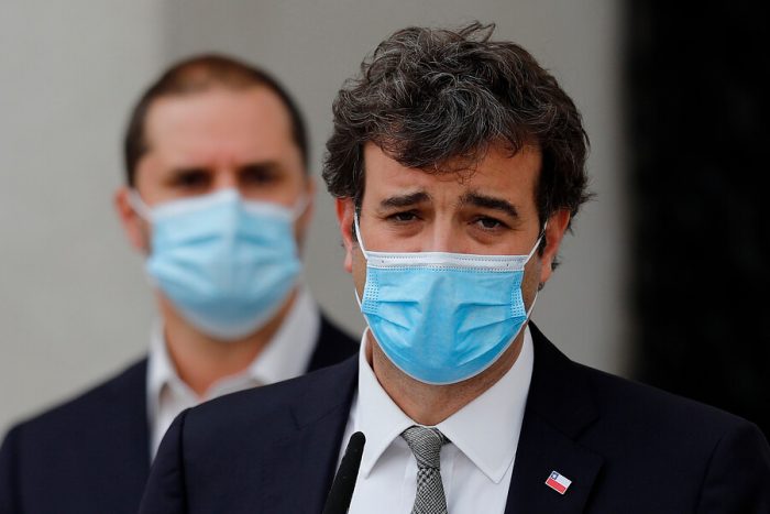 El desorden del Gobierno con la postergación de elecciones: Paris admite que “no hay sistema de ayuda social robusto” y Bellolio acusa “chantaje” de la oposición El desorden del Gobierno con la postergación de elecciones: Paris admite que “no hay sistema de ayuda social robusto” y Bellolio acusa “chantaje” de la oposición