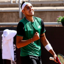 Alejandro Tabilo logra destacado triunfo y se enfrentará a Garín en los octavos de final del ATP de Santiago