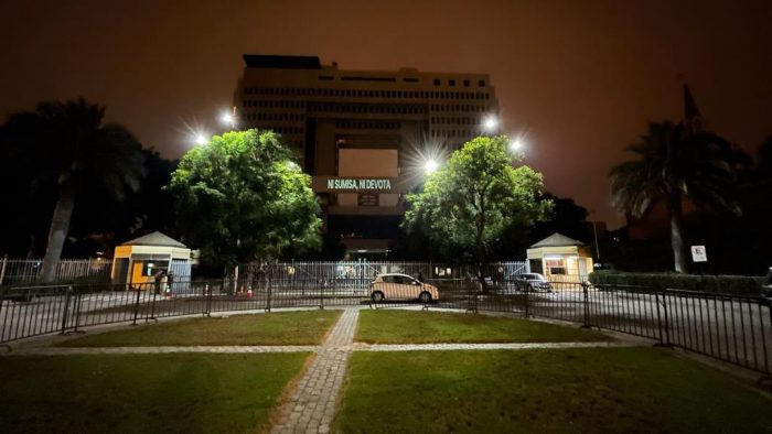 “Ni sumisa ni devota”: Senado proyecta frases en el frontis del Congreso en la conmemoración del 8M “Ni sumisa ni devota”: Senado proyecta frases en el frontis del Congreso en la conmemoración del 8M