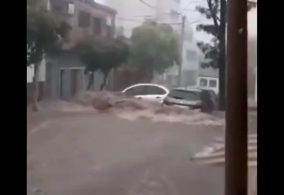 Diversas provincias de Argentina comienzan marzo con alerta naranja por fuertes lluvias que han dejado impactantes inundaciones Diversas provincias de Argentina comienzan marzo con alerta naranja por fuertes lluvias que han dejado impactantes inundaciones