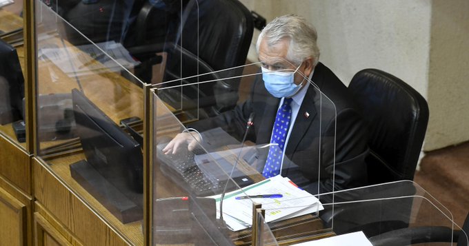 Ministro de Salud con el agua hasta el cuello: las razones del irritable señor Paris Ministro de Salud con el agua hasta el cuello: las razones del irritable señor Paris