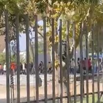 Sin mascarillas ni distanciamiento: Carabineros detiene a 17 personas por fiesta en el anfiteatro del Parque Bustamante
