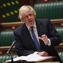 Boris Johnson niega que Reino Unido haya bloqueado la exportación de vacunas contra el Covid-19