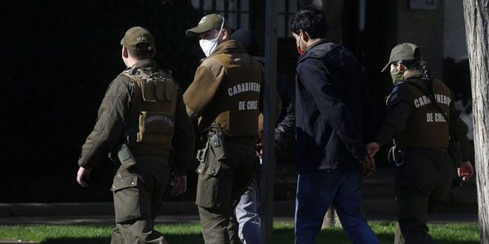 Carabineros reporta que fiestas clandestinas en 2021 ya superan a las descubiertas en 2020 Carabineros reporta que fiestas clandestinas en 2021 ya superan a las descubiertas en 2020