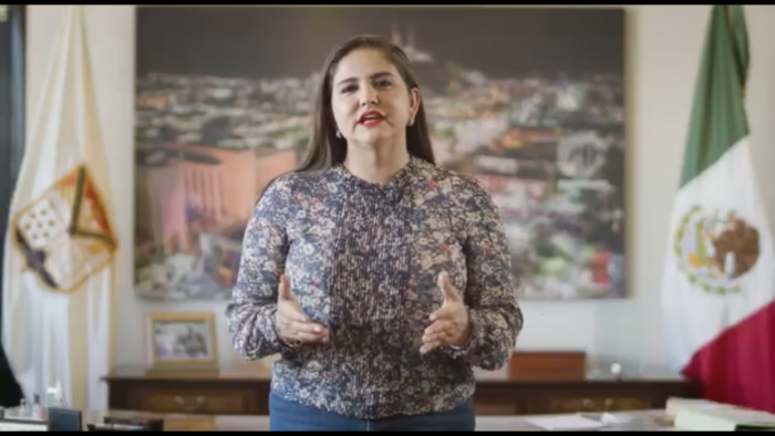 Alcaldesa mexicana se declara feminista y trata de «taradas» a mujeres que apoyan el aborto: «Abres las piernas o las cierras» Alcaldesa mexicana se declara feminista y trata de «taradas» a mujeres que apoyan el aborto: «Abres las piernas o las cierras»