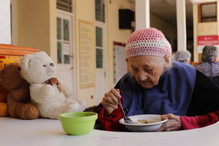 Fundación Las Rosas: “Para recuperar a los adultos mayores de las secuelas del Covid necesitamos suplementar su alimentanción” Fundación Las Rosas: