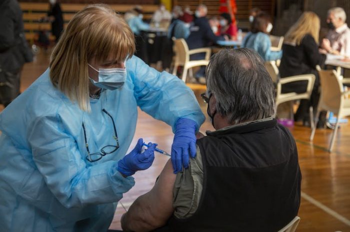 ¿Pueden las personas vacunadas transmitir el coronavirus? ¿Pueden las personas vacunadas transmitir el coronavirus?