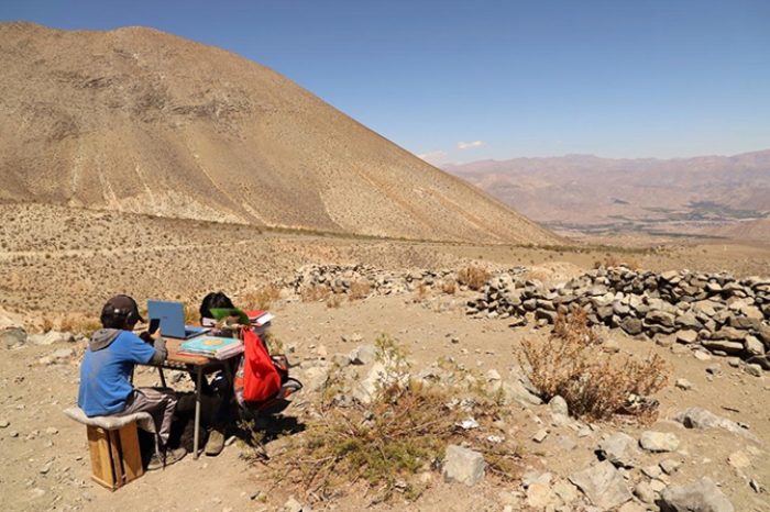 La historia de los dos hermanos que escalaban cerro en Región de Coquimbo para conectarse a clases online da la vuelta al mundo La historia de los dos hermanos que escalaban cerro en Región de Coquimbo para conectarse a clases online da la vuelta al mundo