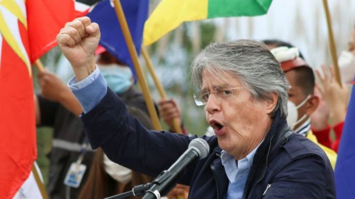 Elecciones en Ecuador y Perú: El derechista Lasso derrota al correísta Arauz y será el nuevo presidente de Ecuador y candidato radical de izquierda Castillo lidera sondeo a boca de urna Elecciones en Ecuador y Perú: El derechista Lasso derrota al correísta Arauz y será el nuevo presidente de Ecuador y candidato radical de izquierda Castillo lidera sondeo a boca de urna