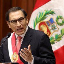 El Congreso de Perú inhabilita por 10 años al expresidente Vizcarra por vacunarse