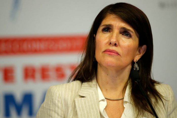 «Anclado en una política pasada»: Paula Narváez emplaza a Carlos Larraín señalando que habla desde el «oasis de la riqueza»