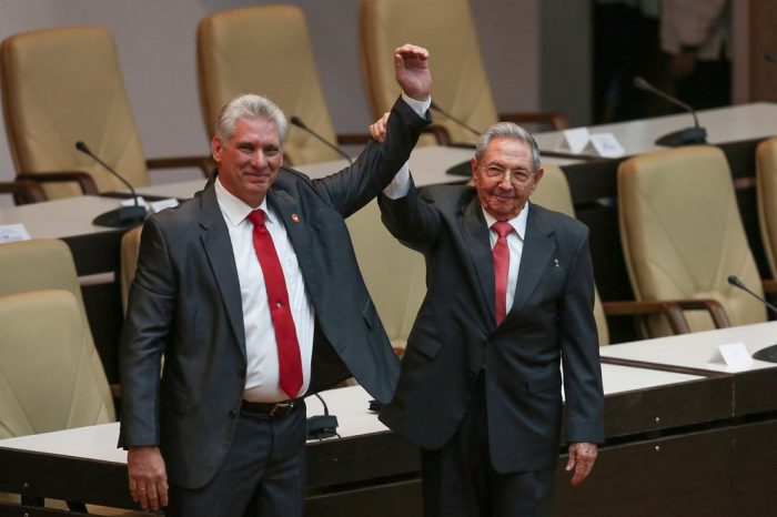 Díaz-Canel sustituye a Raúl Castro frente al Partido Comunista de Cuba