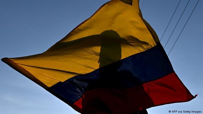 Colombia hizo salir de su espacio aéreo a un avión ruso