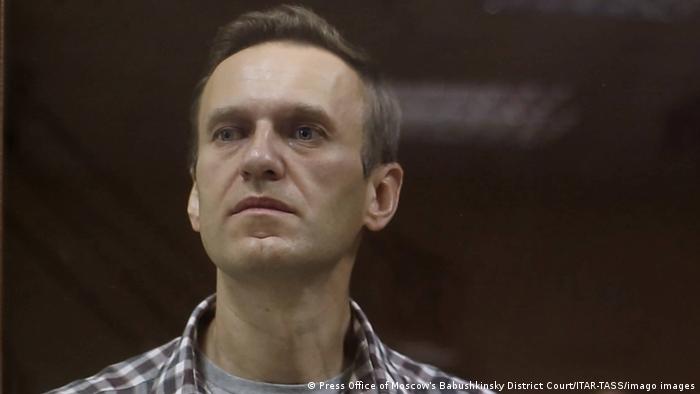 Opositor ruso Alexei Navalny anuncia que pondrá fin a huelga de hambre Opositor ruso Alexei Navalny anuncia que pondrá fin a huelga de hambre