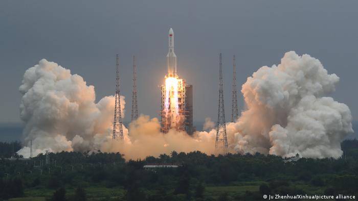 China lanza el primer módulo de su estación espacial China lanza el primer módulo de su estación espacial