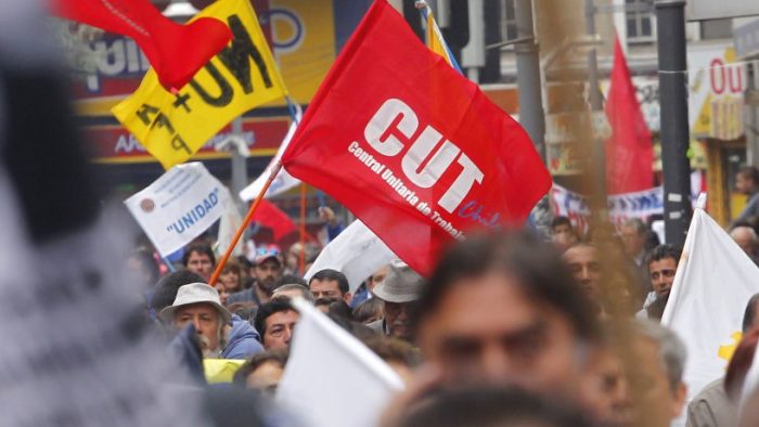 Trabajadores de empresas del Estado se adhieren a huelga general sanitaria convocada por la CUT Trabajadores de empresas del Estado se adhieren a huelga general sanitaria convocada por la CUT