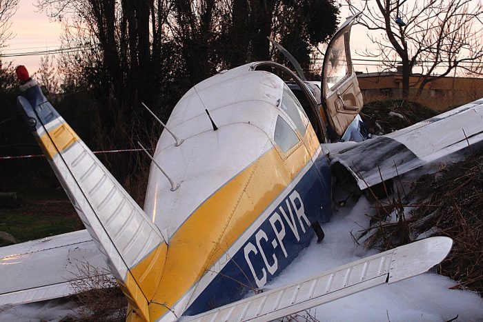Corte de Apelaciones ratifica condena y ordena al Fisco a indemnizar a familiares y víctimas de caída de avioneta en Peñalolén en 2008 Corte de Apelaciones ratifica condena y ordena al Fisco a indemnizar a familiares y víctimas de caída de avioneta en Peñalolén en 2008