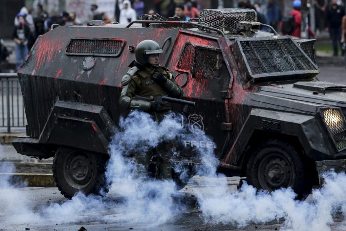 CDE rechaza demanda de víctimas de trauma ocular y respalda actuar de Carabineros CDE rechaza demanda de víctimas de trauma ocular y respalda actuar de Carabineros