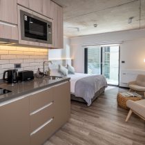 Nueva tendencia de arrendar para vivir en un hotel, suma adeptos y se extiende en el país
