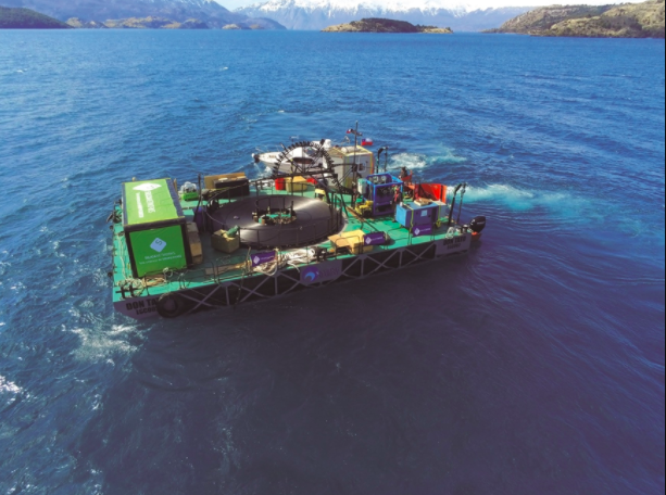 Finaliza con éxito tendido subacuático de Fibra Óptica Austral en el Lago General Carrera