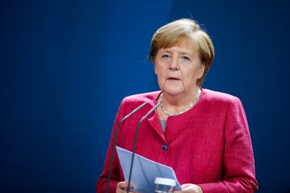 Angela Merkel recibe la primera dosis de la vacuna de AstraZeneca Angela Merkel recibe la primera dosis de la vacuna de AstraZeneca