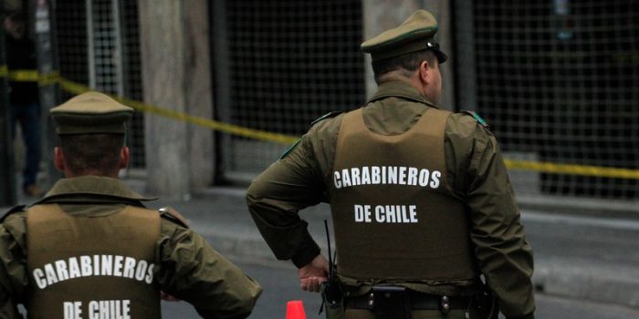 Justicia determina que dos carabineros de Coyhaique ocultaron video que exculpaba a manifestante durante estallido social Justicia determina que dos carabineros de Coyhaique ocultaron video que exculpaba a manifestante durante estallido social