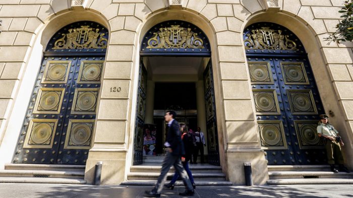Hacienda eleva la apuesta y proyecta crecimiento de 6% para Chile en 2021 Hacienda eleva la apuesta y proyecta crecimiento de 6% para Chile en 2021