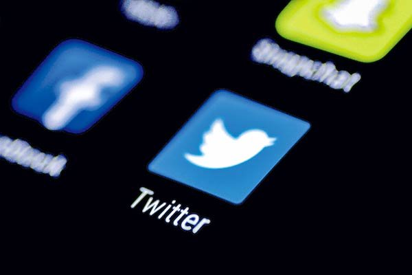 Usuarios reportan caída masiva de Twitter Usuarios reportan caída masiva de Twitter