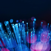Velocidad y Conectividad:  Las Grandes Promesas de la Fibra Óptica