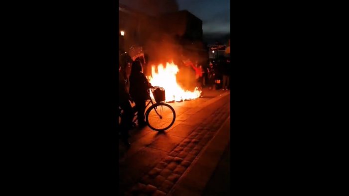 Manifestaciones en Punta Arenas: caceroleos y barricadas por ingreso del tercer retiro del 10% al TC Manifestaciones en Punta Arenas: caceroleos y barricadas por ingreso del tercer retiro del 10% al TC