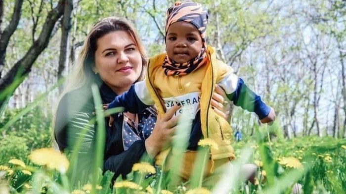 «Nos amenazaron con atarnos a un caballo a mí y a mi hijo»: los grupos de Rusia que atacan mujeres a través de Telegram «Nos amenazaron con atarnos a un caballo a mí y a mi hijo»: los grupos de Rusia que atacan mujeres a través de Telegram