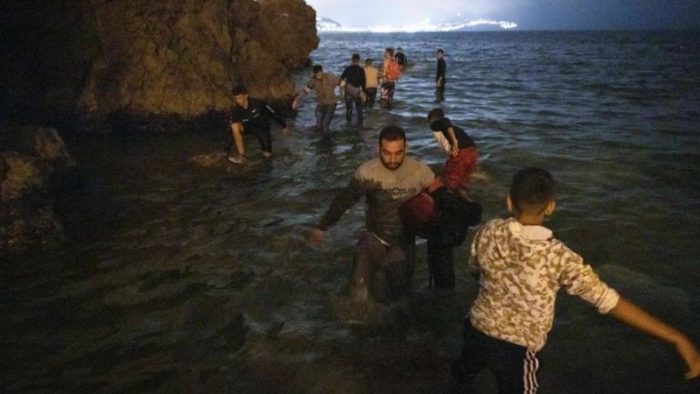 Ceuta: 4 claves que explican la llegada récord de miles de migrantes desde Marruecos a España en las últimas horas Ceuta: 4 claves que explican la llegada récord de miles de migrantes desde Marruecos a España en las últimas horas