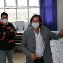 De la cancha a los municipios: Ali Manouchehri, el ninguneado candidato por pasado futbolista, lidera listado de deportistas que ganaron en las elecciones