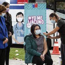 Minsal instala vacunatorios móviles contra el coronavirus en zonas con alta densidad de trabajadores