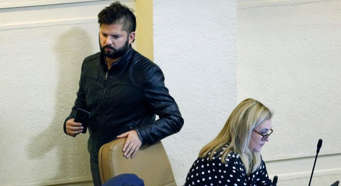 Boric nuevamente insiste contra Jiles: “En las pocas ideas que ha manifestado, no estamos de acuerdo” Boric nuevamente insiste contra Jiles: “En las pocas ideas que ha manifestado, no estamos de acuerdo”