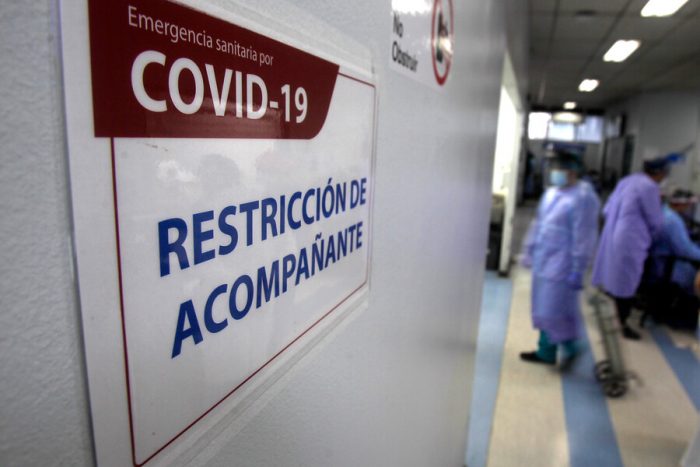 Covid-19 en Chile: nuevos contagios bajaron de los 6 mil diarios y 15 regiones disminuyeron sus casos en últimos 7 días