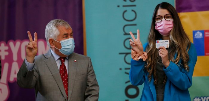 Pese a las quejas del ministro Paris, Colmed reprocha al Minsal su falta de responsabilidad: “Nuestro contexto epidemiológico es terriblemente malo” Pese a las quejas del ministro Paris, Colmed reprocha al Minsal su falta de responsabilidad: “Nuestro contexto epidemiológico es terriblemente malo”