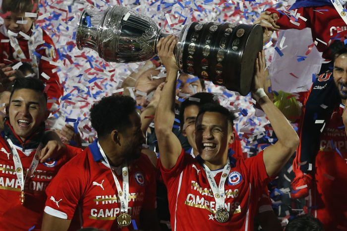 Conmebol evaluará cambiar sede de la Copa América 2021 a Chile por pandemia en Argentina y crisis social en Colombia Conmebol evaluará cambiar sede de la Copa América 2021 a Chile por pandemia en Argentina y crisis social en Colombia