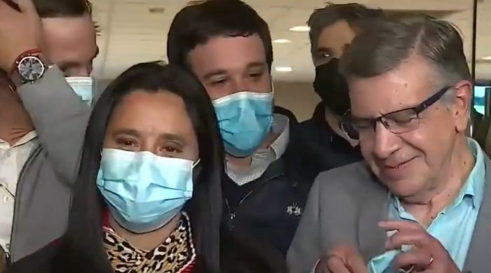 Sigue el legado de Joaquín Lavín: Daniela Peñaloza supera a Gonzalo de la Carrera y se convierte en nueva alcaldesa de Las Condes Sigue el legado de Joaquín Lavín: Daniela Peñaloza supera a Gonzalo de la Carrera y se convierte en nueva alcaldesa de Las Condes
