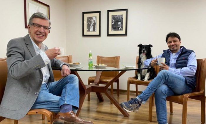 Lavín elige al alcalde Rodolfo Carter como nuevo vocero de campaña y presenta sus primeras bases programáticas Lavín elige al alcalde Rodolfo Carter como nuevo vocero de campaña y presenta sus primeras bases programáticas