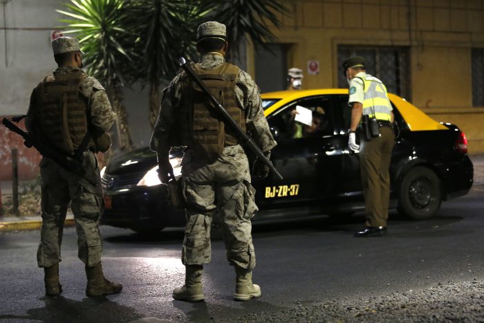Decretan prisión preventiva para militares acusados de torturas durante toque de queda por pandemia en Collipulli Decretan prisión preventiva para militares acusados de torturas durante toque de queda por pandemia en Collipulli
