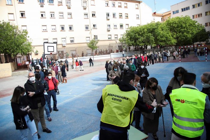 Participación histórica en plena pandemia y el gesto de Pablo Iglesias: las lecciones que analistas chilenos sacan de los comicios de Madrid Participación histórica en plena pandemia y el gesto de Pablo Iglesias: las lecciones que analistas chilenos sacan de los comicios de Madrid