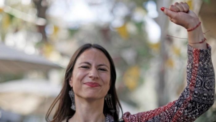 Irací Hassler, primera alcaldesa comunista de Santiago de Chile a la BBC: «No debemos tener miedo a transformar un modelo que ha sido tremendamente excluyente»