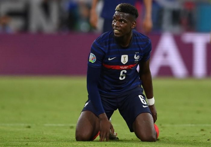 A lo Cristiano Ronaldo: Paul Pogba también retiró la botella de uno de los patrocinadores de la Eurocopa previo a una conferencia de prensa A lo Cristiano Ronaldo: Paul Pogba también retiró la botella de uno de los patrocinadores de la Eurocopa previo a una conferencia de prensa