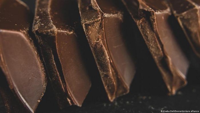 Comer chocolate en el desayuno puede ayudar a perder peso, según científicos