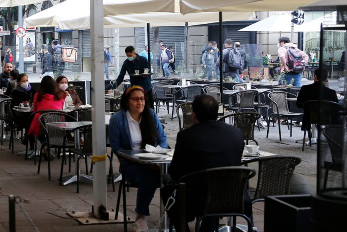 Diputado Urrutia (UDI) solicita al Minsal permitir a restaurantes reabrir en Fase 1 y Fase 2 los fines de semana Diputado Urrutia (UDI) solicita al Minsal permitir a restaurantes reabrir en Fase 1 y Fase 2 los fines de semana
